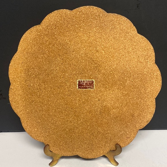 Hallie St Mary Inc Capiz Shell Charger Plates Placemat Set of Three - Picture 8 of 17